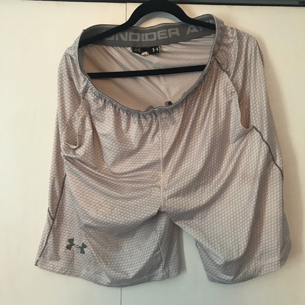 Under armour shorts size large